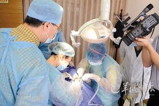 媒体爆料假牙视频播放,媒体曝光视频引发热议